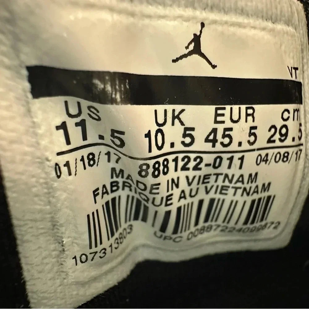 nike jordan trainer essentials black with silver logo and metallic fleck